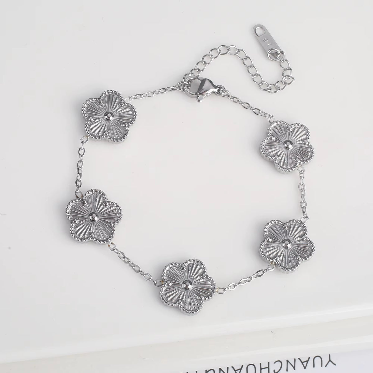 Classic Luxury Stainless Steel Bracelet Ladies Adjustable Five Flower Bracelets for Women New Fashion Jewelry Gifts Clover